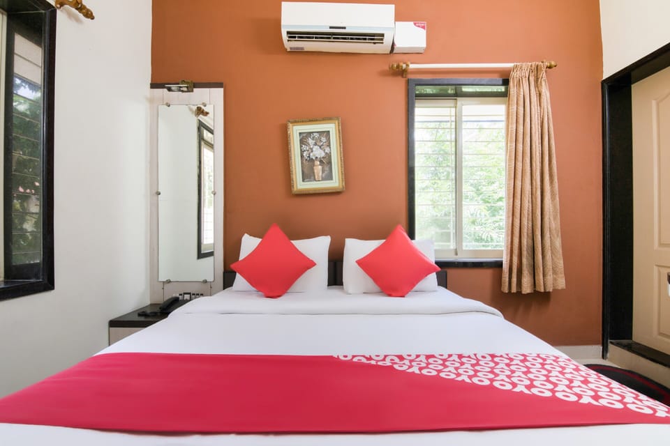 Standard Double Room | Free WiFi, bed sheets