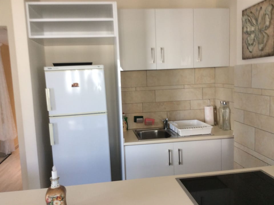 Superior Suite (Fantasia) | Private kitchen | Coffee/tea maker, fridge, oven, stovetop