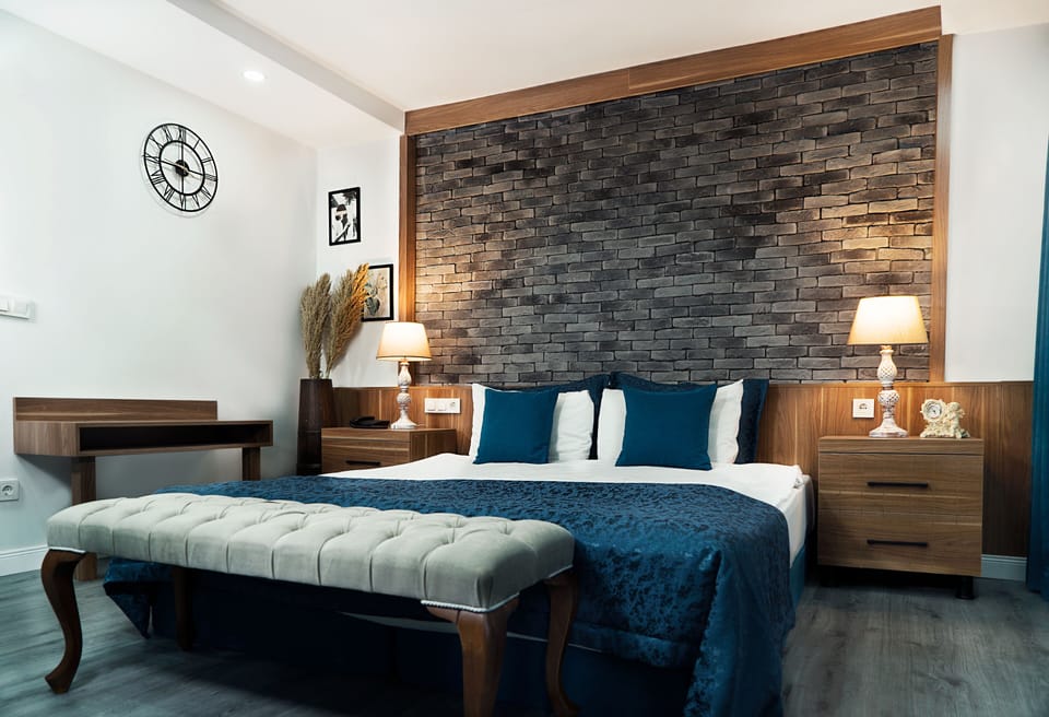 Deluxe Double Room, City View | Egyptian cotton sheets, premium bedding, down comforters, minibar