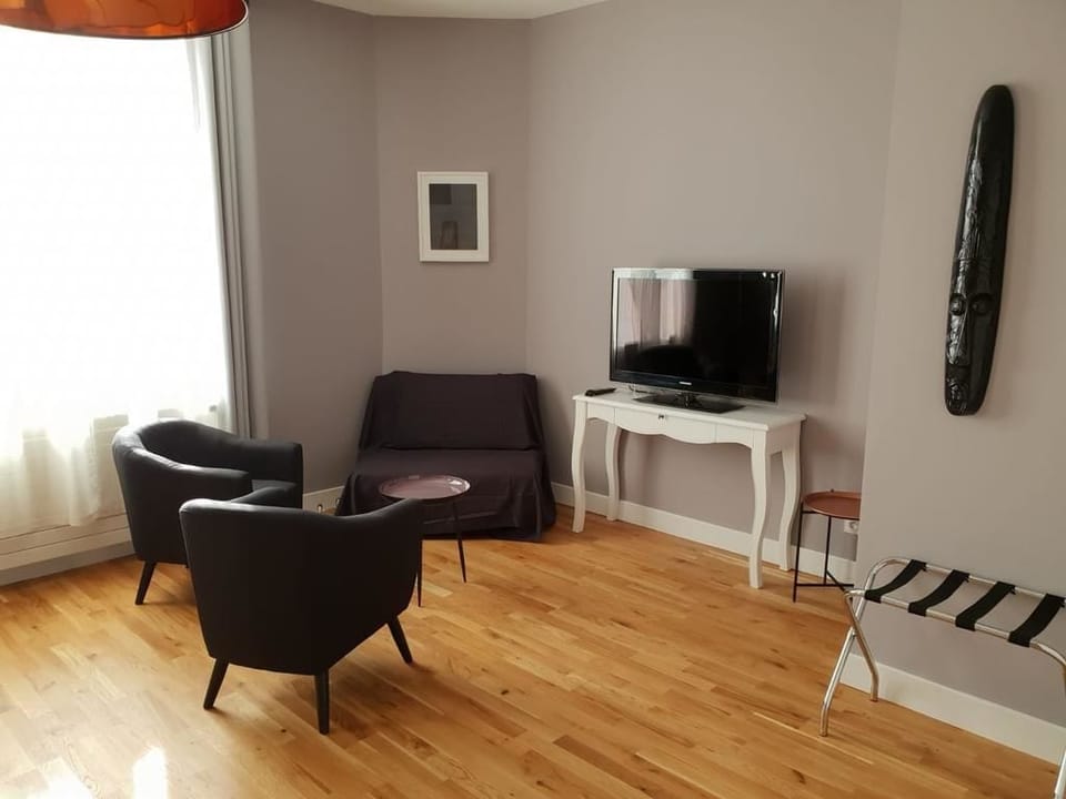 Deluxe Double Room, 1 Bedroom (Cognac) | Room amenity