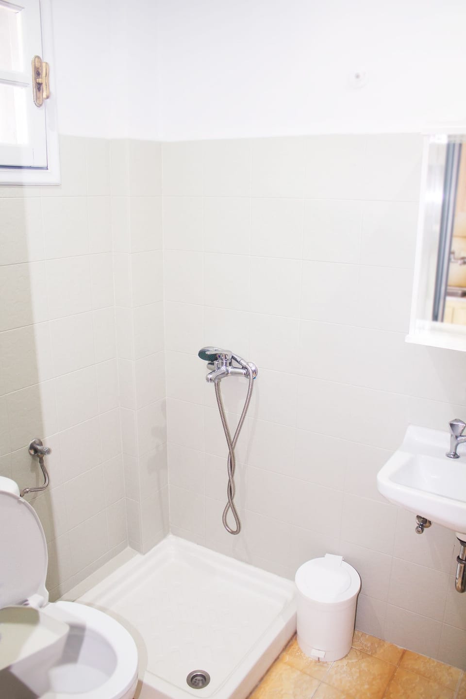 Comfort Twin Room | Bathroom | Shower, hair dryer (on request), towels, soap