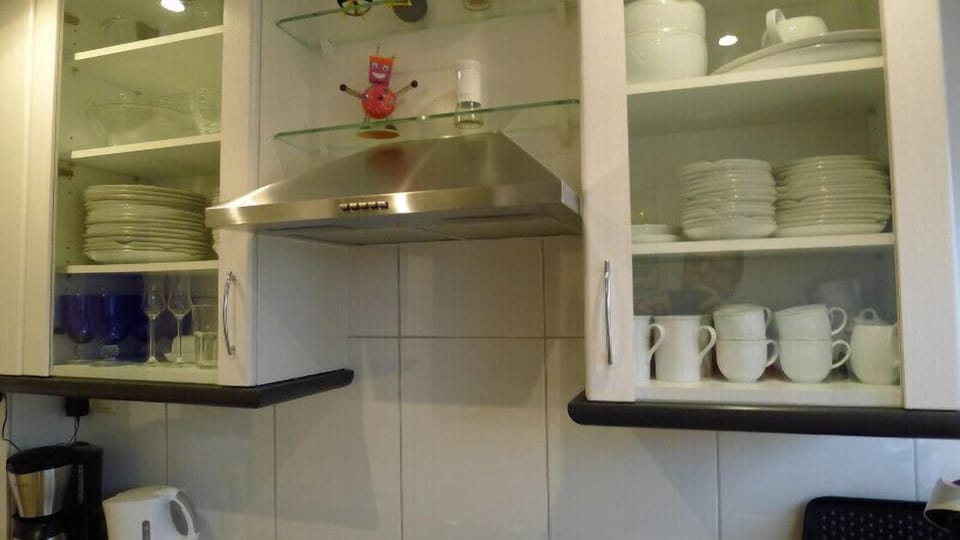 Comfort Apartment, Balcony, Mountain View | Private kitchen | Fridge, microwave, oven, stovetop