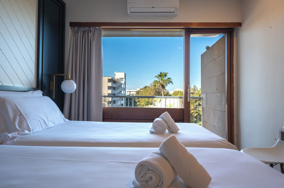 In-room safe, laptop workspace, free WiFi, bed sheets