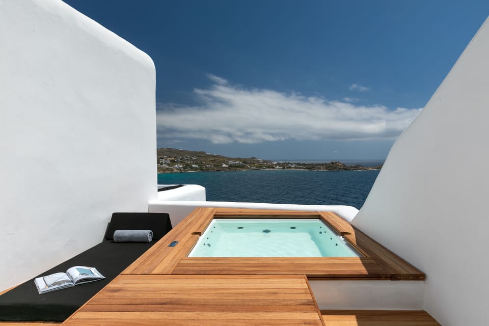 Executive Villa | Private spa tub
