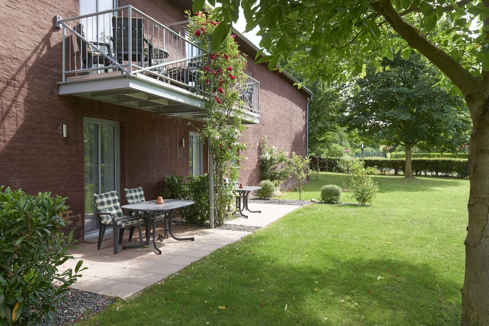 Ferienwohnungen Burg Blens Hotel in Heimbach