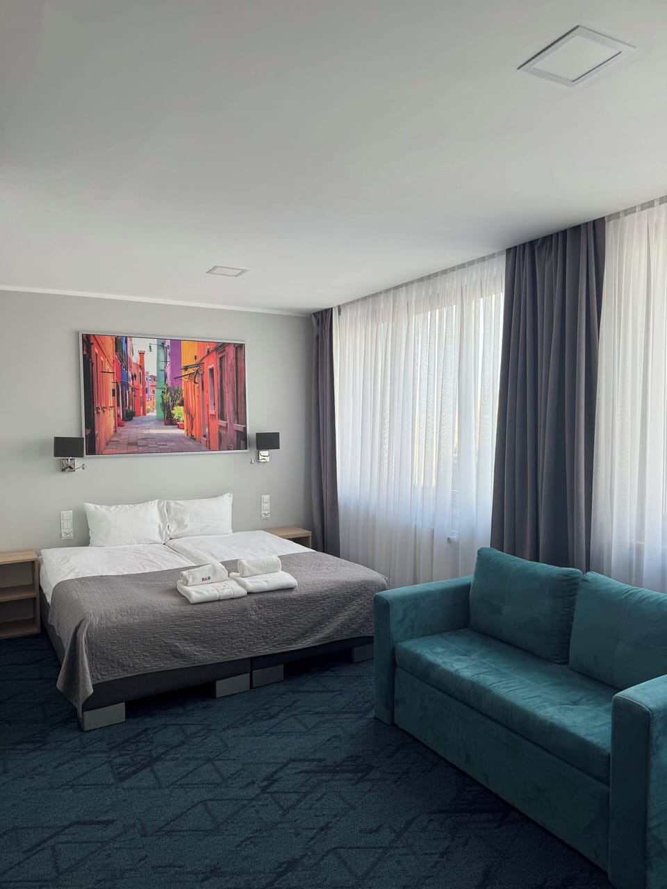 Individually decorated, individually furnished, desk, laptop workspace