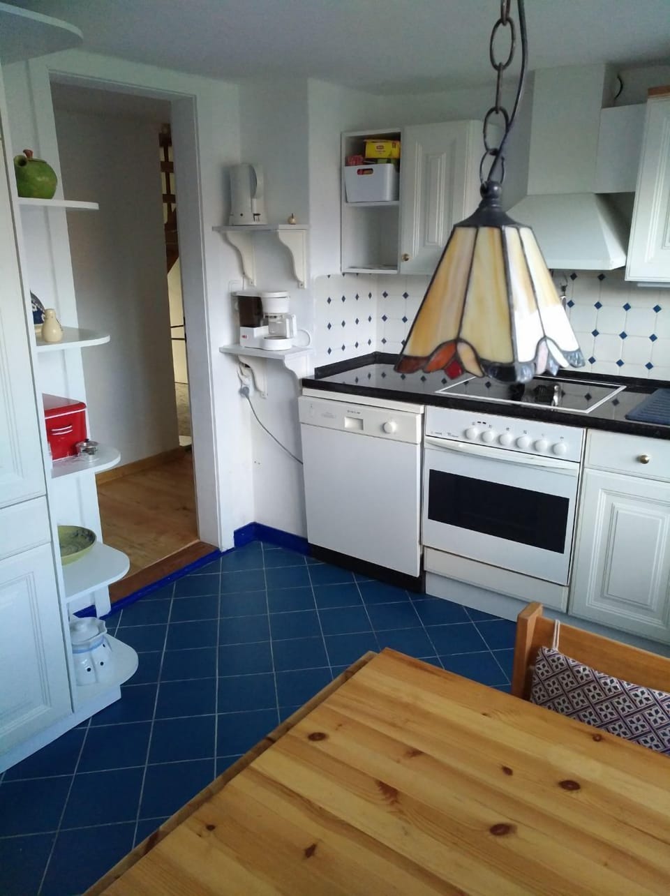 Standard House | Private kitchen | Full-size fridge, microwave, oven, stovetop