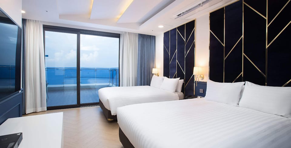 Royal Pool Villa - Additional payment 100,000 is required for pool use - F&B benefit | Premium bedding, in-room safe, desk, blackout drapes