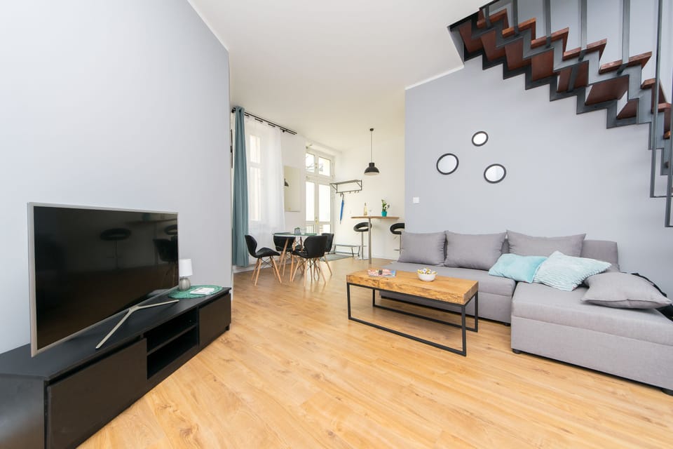 Apartment | Living area | Smart TV