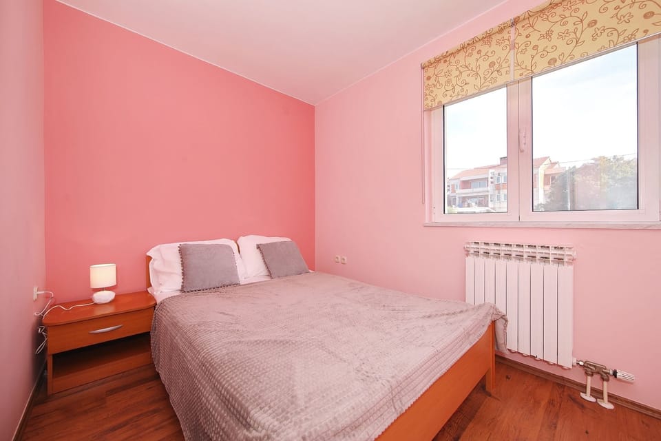 Comfort Villa, Sea View | In-room safe, desk, soundproofing, iron/ironing board