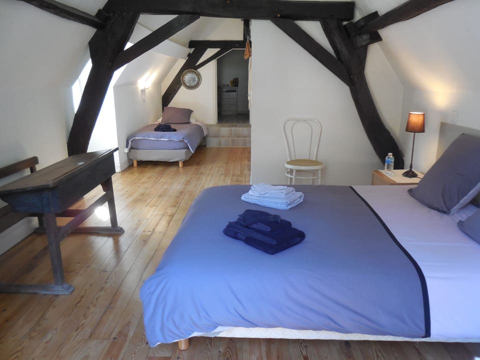 Triple Room | Individually decorated, individually furnished, blackout drapes