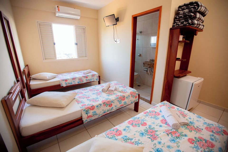 Basic Triple Room | WiFi (free), bed sheets