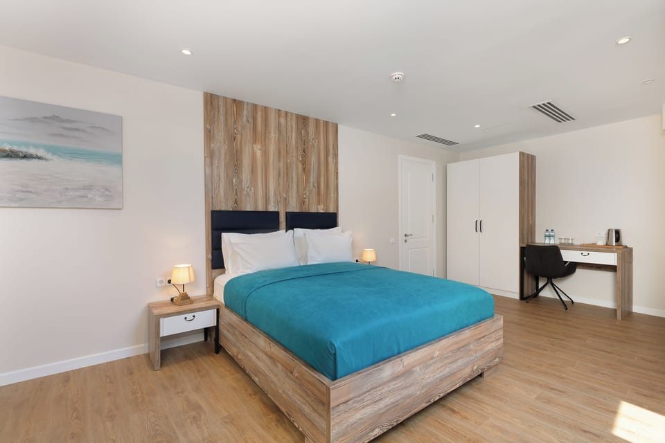 Large Double Room | Minibar, in-room safe, desk, laptop workspace