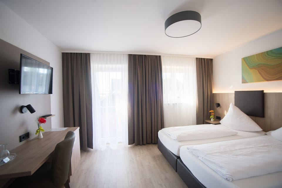Double Room, 1 Double Bed | Desk, laptop workspace, blackout drapes, iron/ironing board (on request)