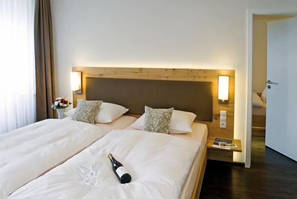 Comfort Double Room | Down comforters, desk, laptop workspace, blackout drapes