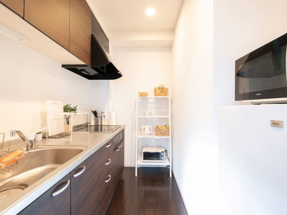 301 | Private kitchenette