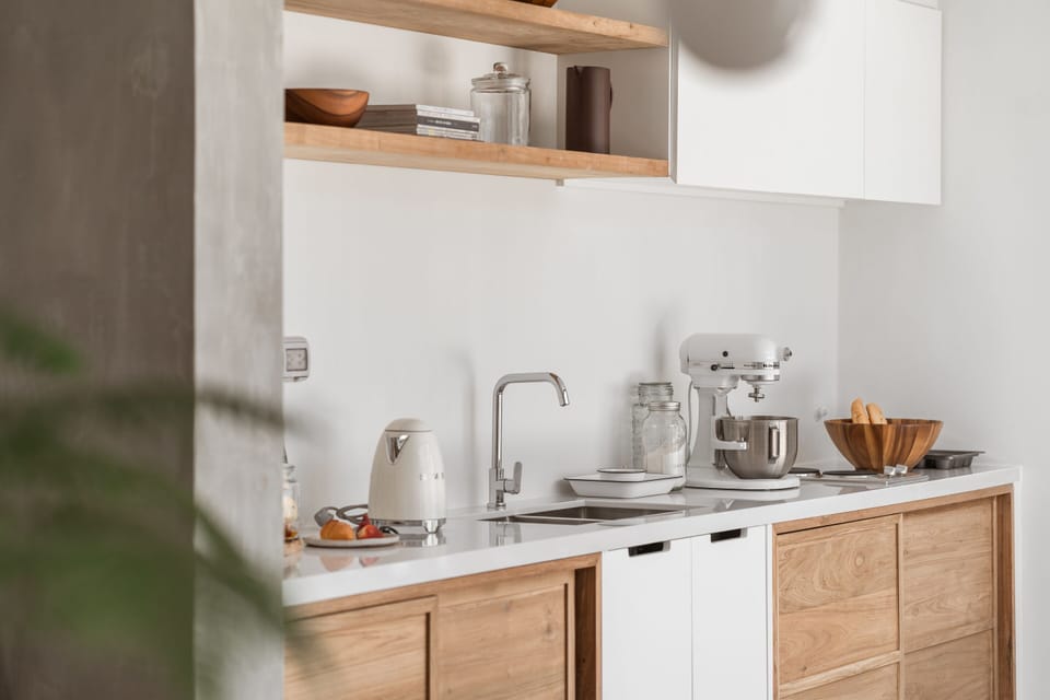 Daily cooked-to-order breakfast for a fee
