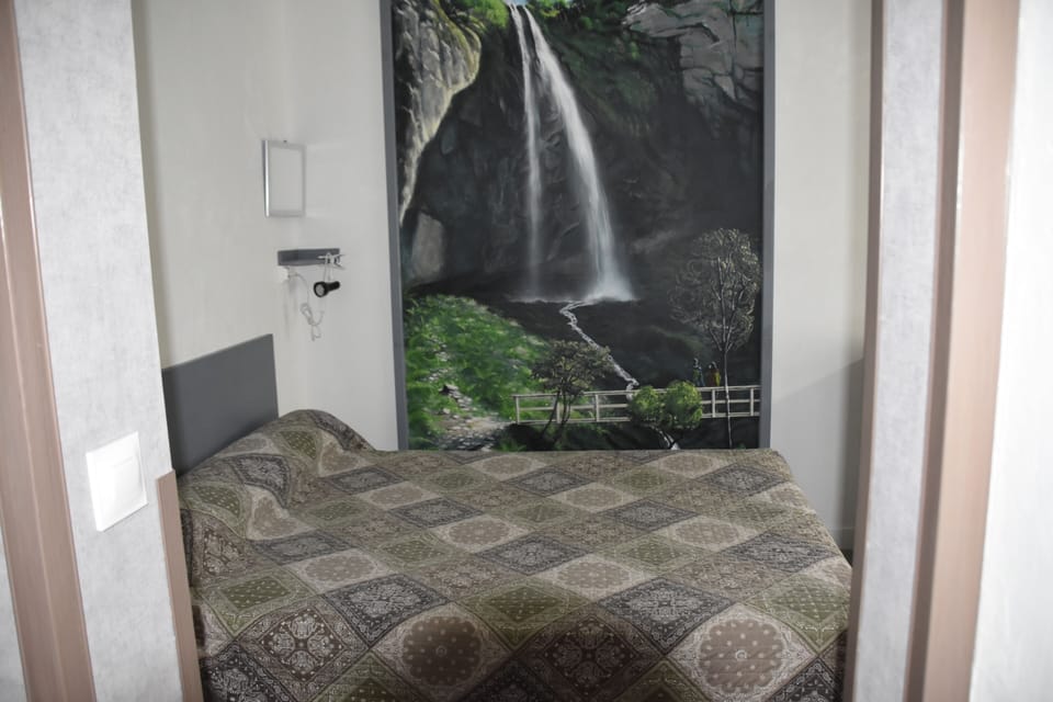 Quadruple Room | Desk, free WiFi, bed sheets