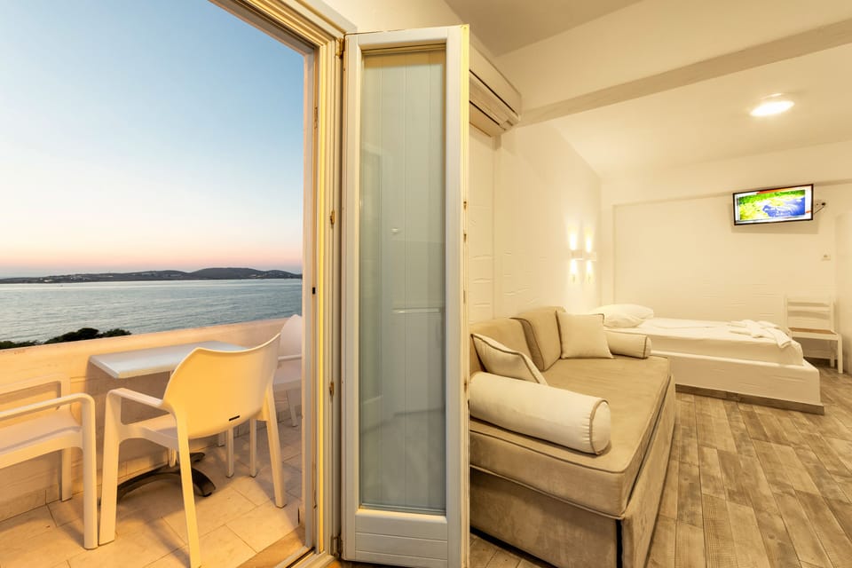 Superior Studio, Sea View | Beach/ocean view