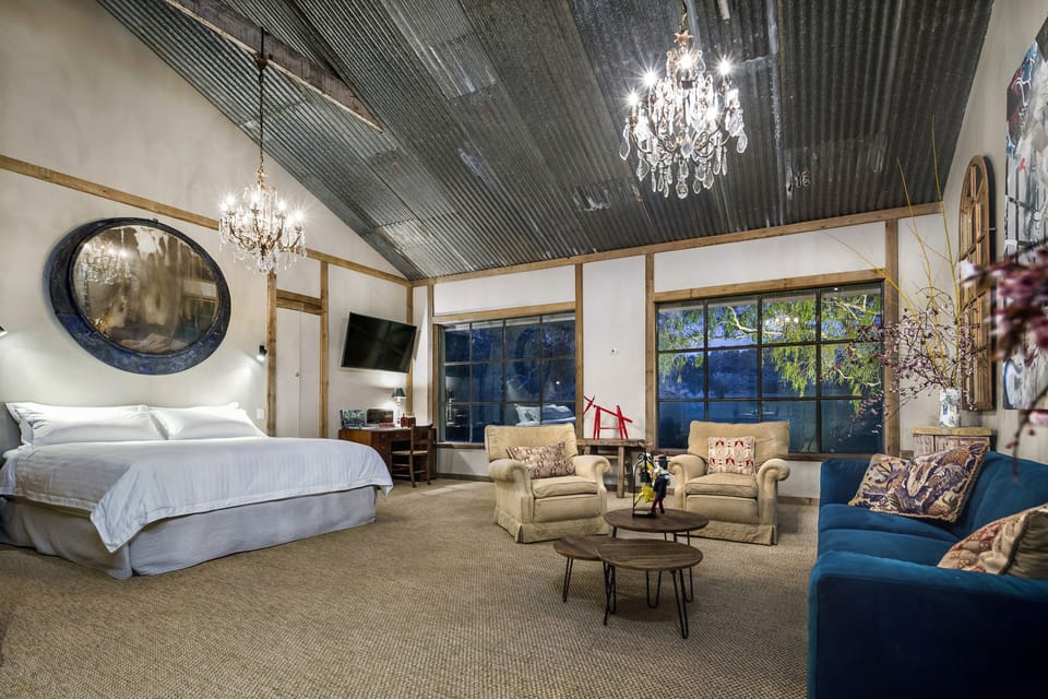 International Suite | Egyptian cotton sheets, premium bedding, down comforters, pillowtop beds