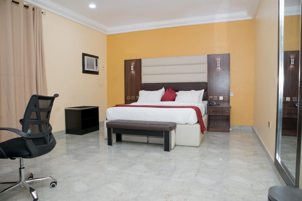 Superior Room | 2 bedrooms, in-room safe, desk, free WiFi