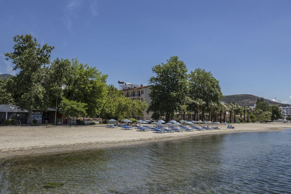 Private beach, free beach cabanas, sun loungers, beach umbrellas
