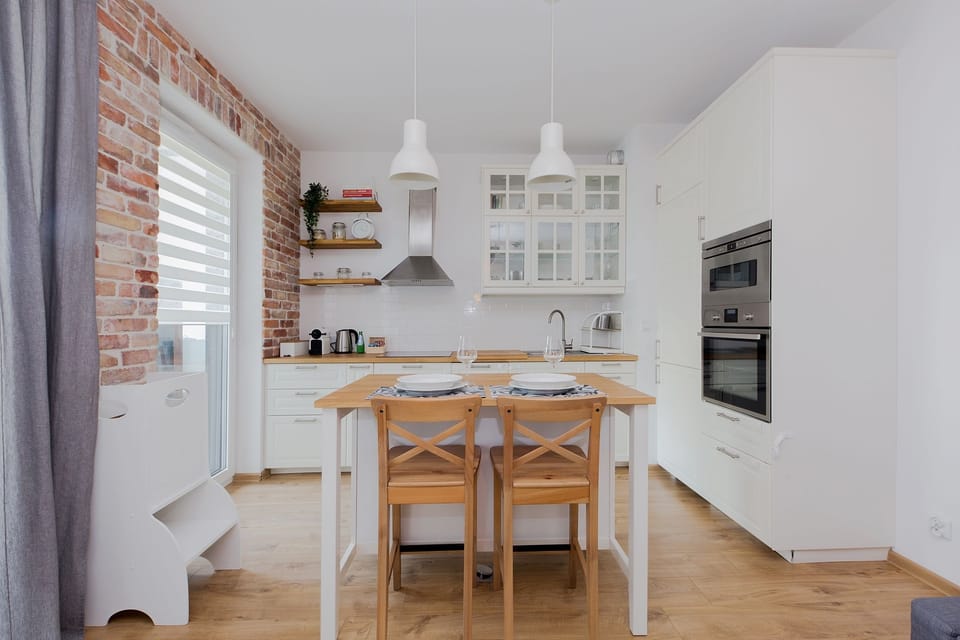 Comfort Apartment, Courtyard View | In-room dining