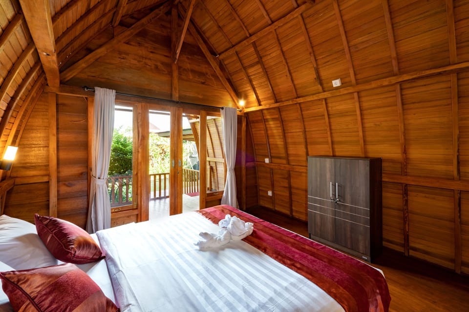 Deluxe Bungalow (Hut Garden View) | In-room safe, free WiFi, bed sheets
