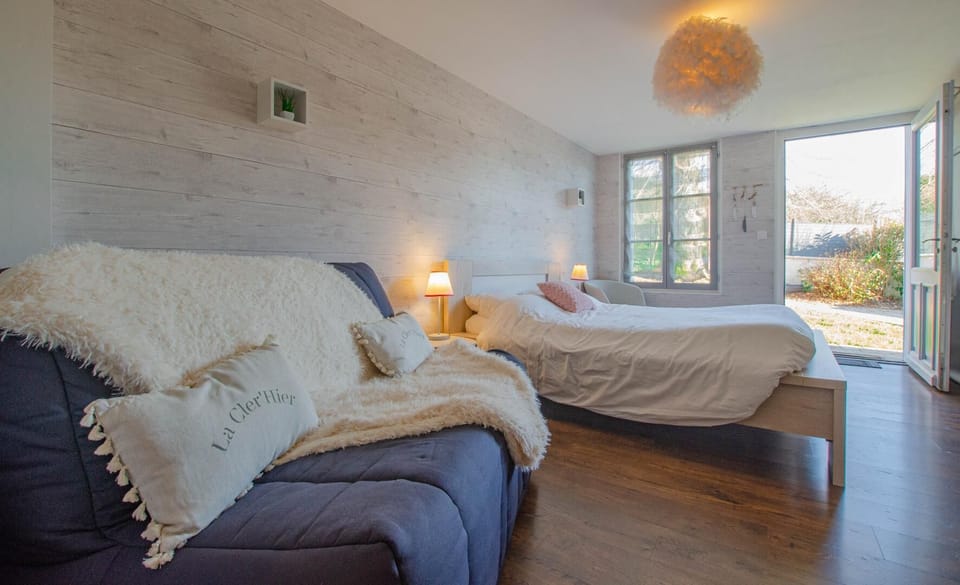 Triple Room (Forêt d’Orient) | Individually decorated, individually furnished, desk, soundproofing