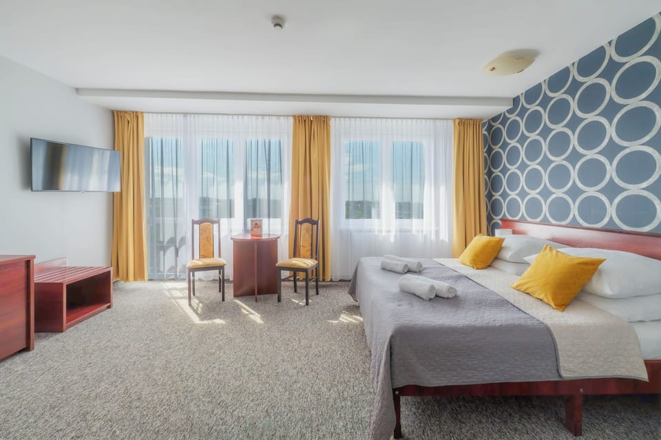 Comfort Triple Room | Free WiFi, bed sheets