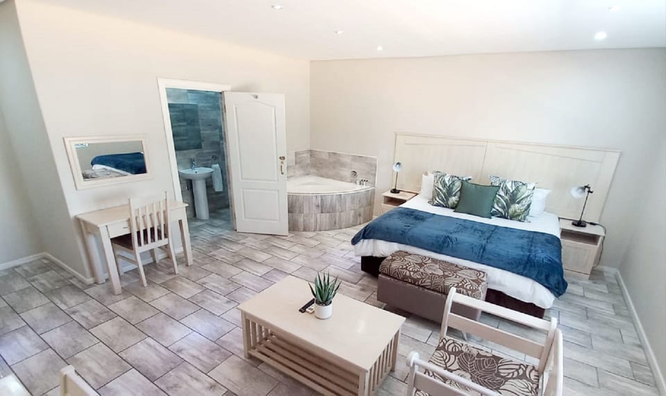 Oxford House Deluxe Room | 1 bedroom, in-room safe, individually decorated, desk