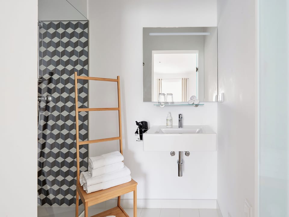 Standard Double Room, Garden View | Bathroom | Shower, hair dryer, towels, soap