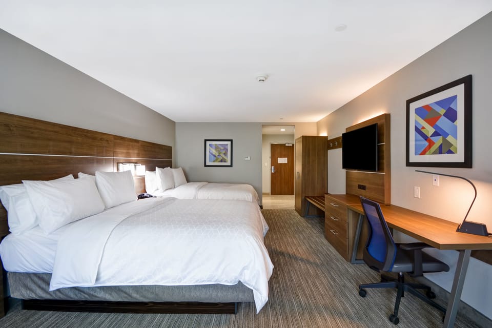 Desk, blackout drapes, iron/ironing board, free WiFi