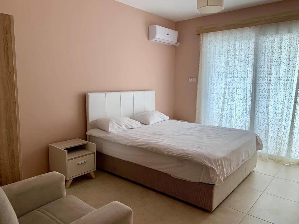 Apartment, Balcony, Sea View | 2 bedrooms, iron/ironing board, cribs (free), WiFi (surcharge)