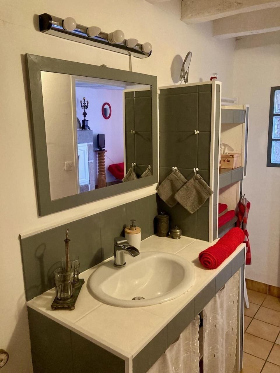 Superior Double Room | Bathroom | Shower, eco-friendly toiletries, hair dryer, soap