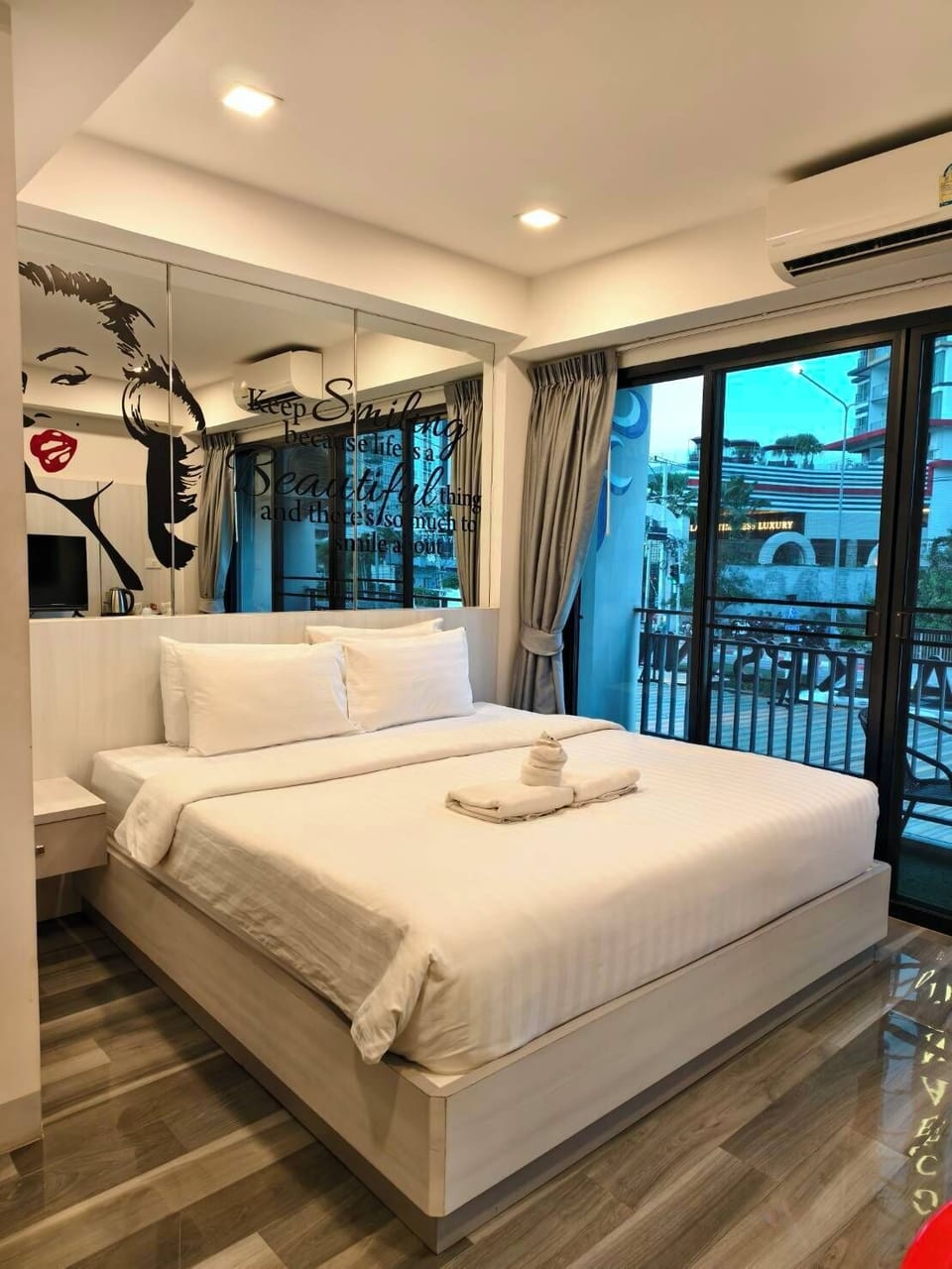 Premium bedding, desk, free WiFi, bed sheets