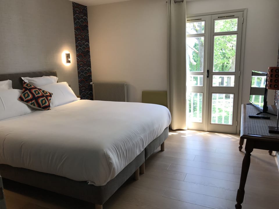 Economy Double Room, 1 Queen Bed (Bronze) | Premium bedding, individually decorated, individually furnished