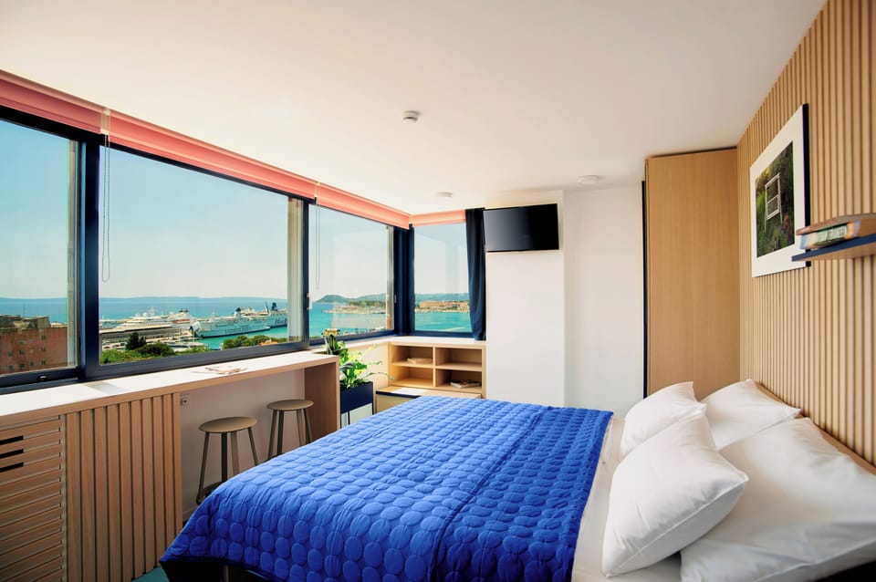 Superior Double or Twin Room, Sea View | 1 bedroom, premium bedding, minibar, in-room safe