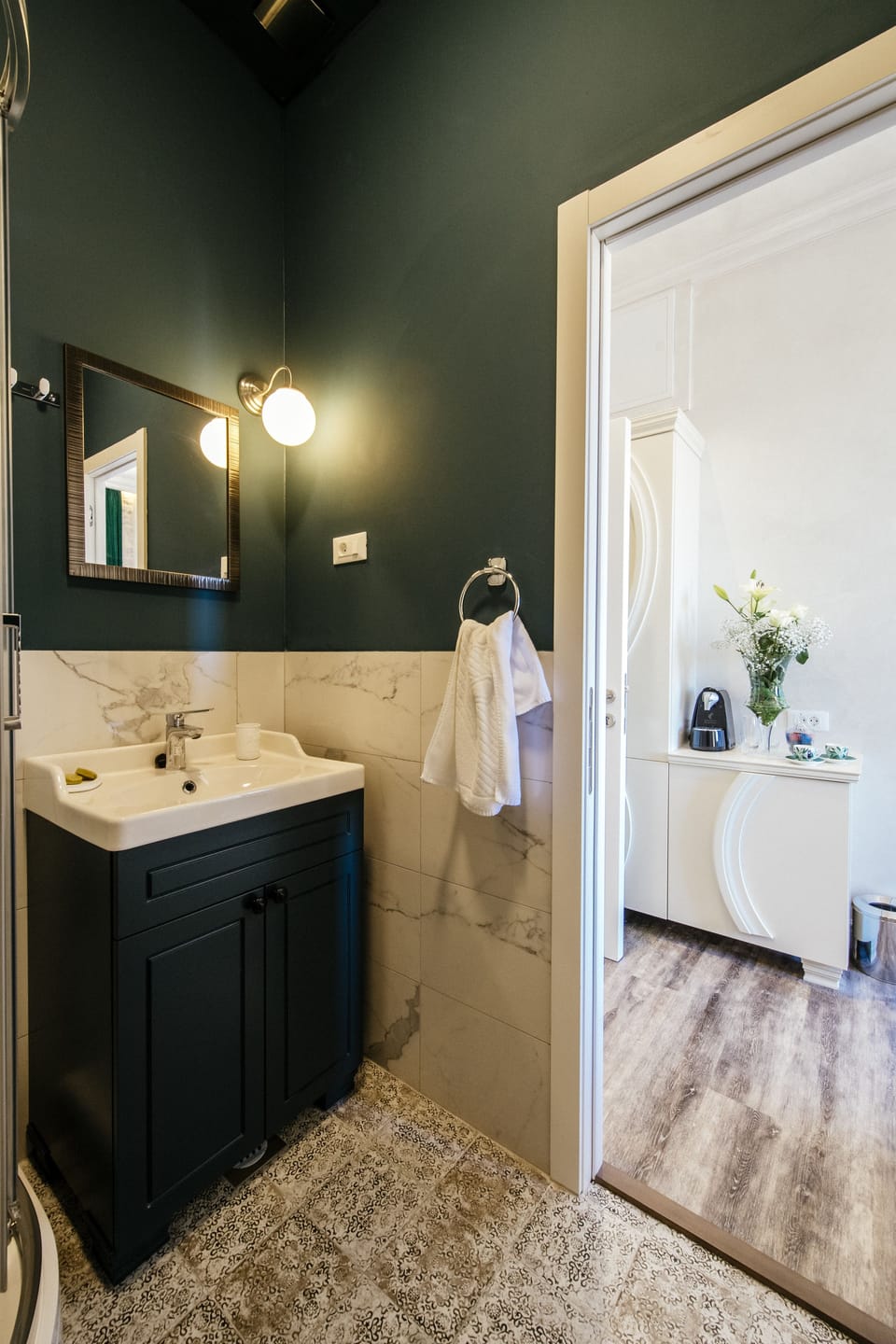 Design Double or Twin Room (13) | Bathroom | Shower, free toiletries, hair dryer, towels