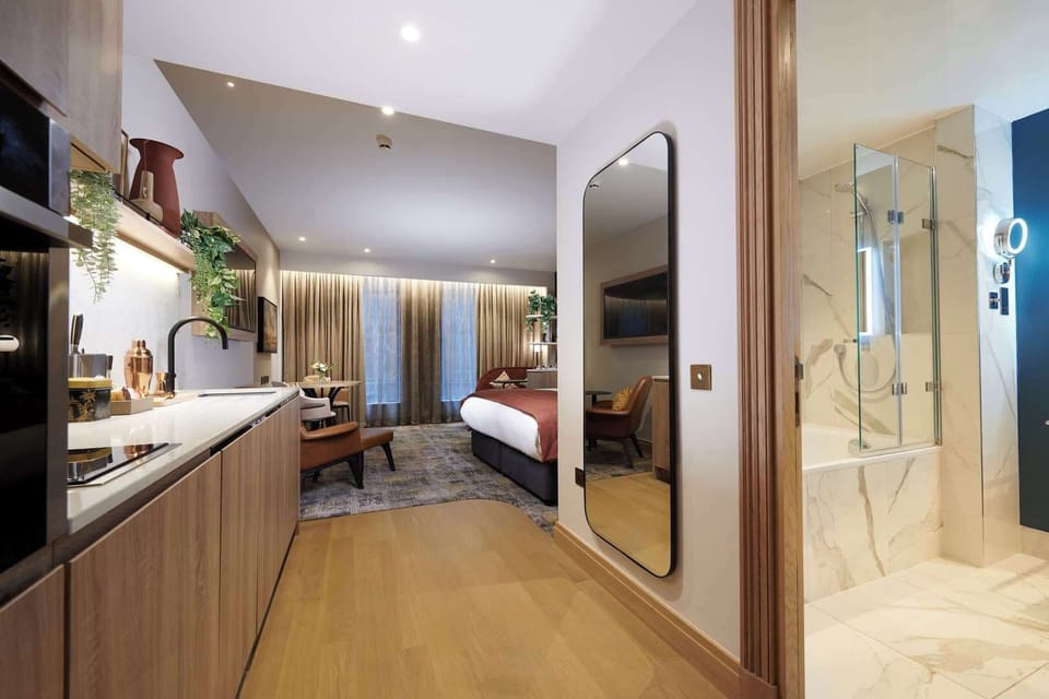 Egyptian cotton sheets, premium bedding, in-room safe