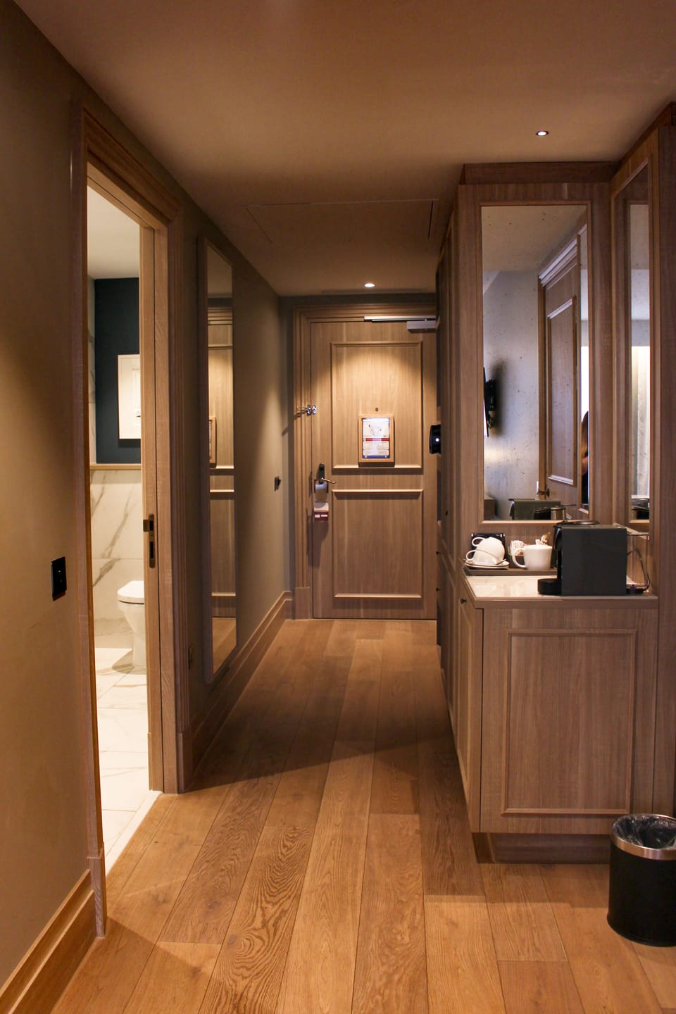 Egyptian cotton sheets, premium bedding, in-room safe