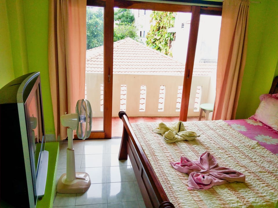 Standard Room with Fan | Balcony