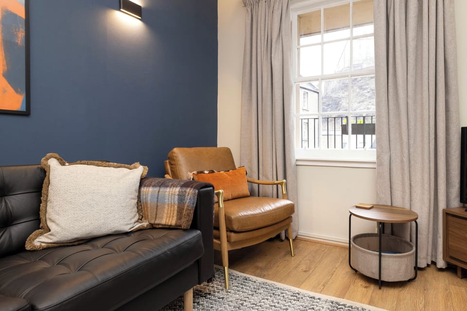 Apartment (1 Bedroom) | Living area | Flat-screen TV, Netflix, streaming services