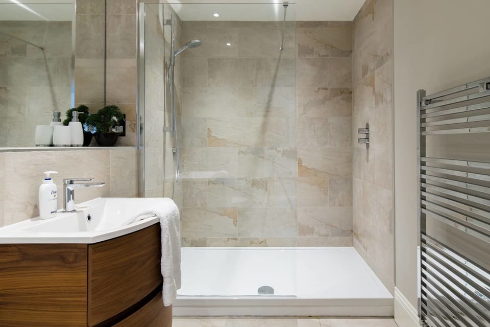 JOIVY York Place Apartment in Georgian City Centre Building Apartment in Edinburgh