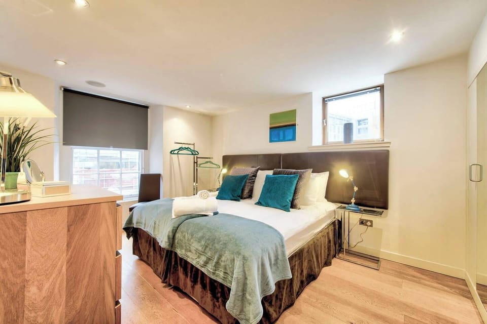 JOIVY Quiet Mews Street Apartment in the Heart of Edinburgh Apartment in Edinburgh