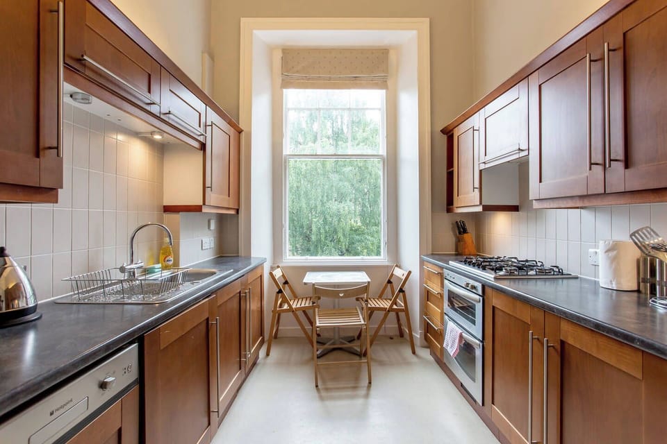 Apartment (2 Bedrooms) | Private kitchen | Fridge, microwave, stovetop, coffee/tea maker