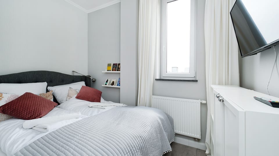 Apartment (23 – Bogusławskiego 10) | WiFi (free), bed sheets