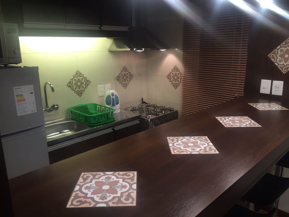 Deluxe House | Private kitchen | Fridge, microwave, oven, stovetop