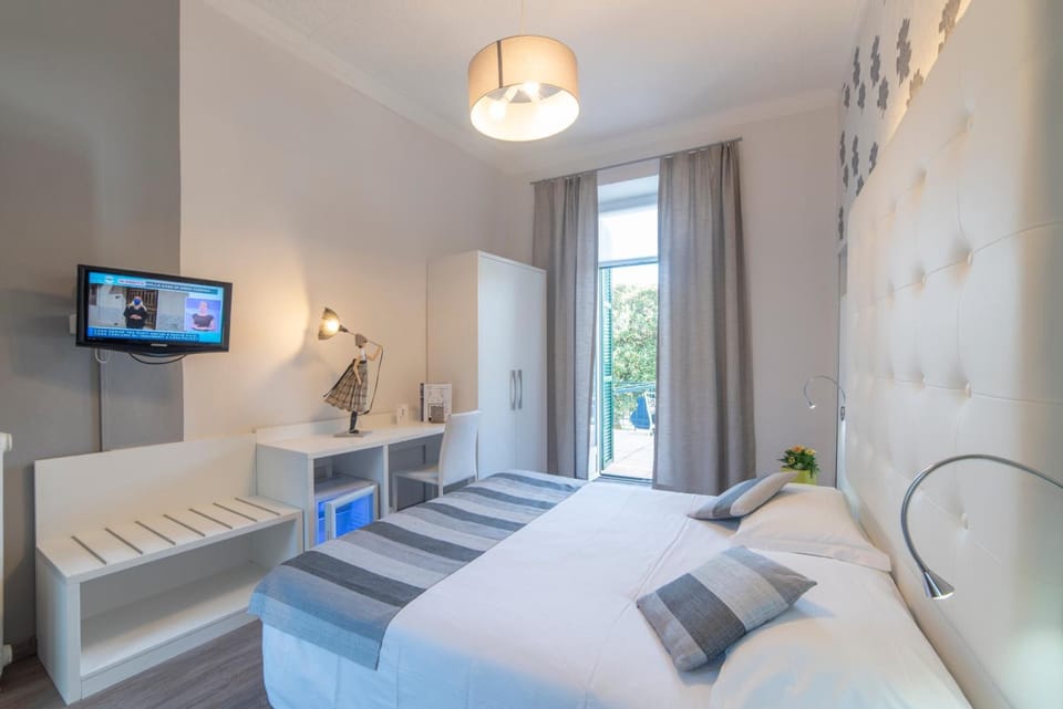 In-room safe, desk, free WiFi, bed sheets