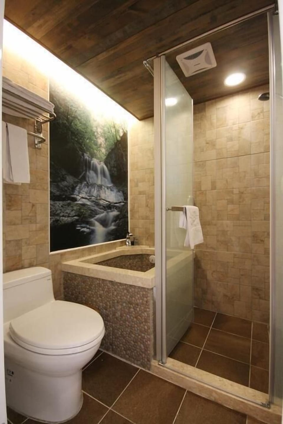 Shower, free toiletries, hair dryer, slippers